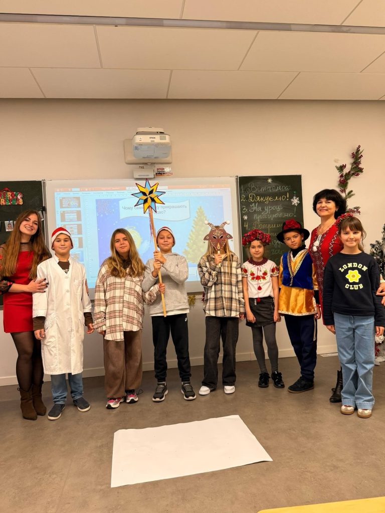 Сьогодні, у світлий й теплий день Різдва хочемо побажати всім